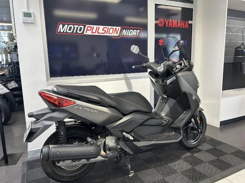 XMAX 125