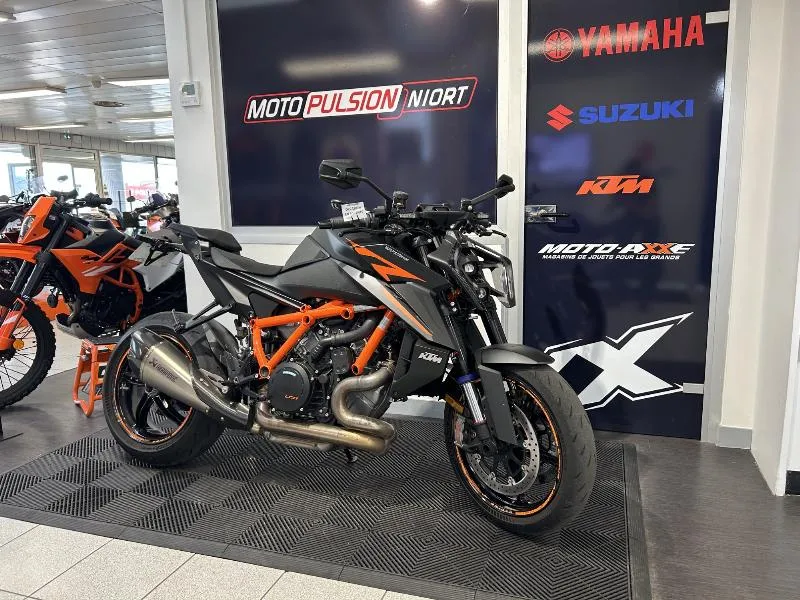 1390 SUPER DUKE R EVO