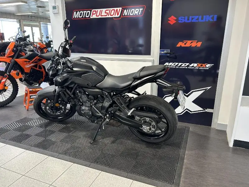MT07 