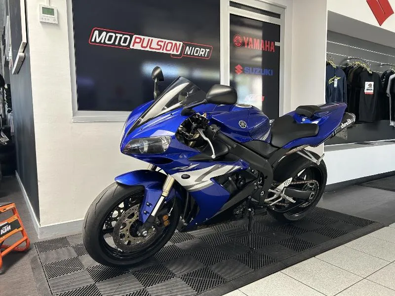 YZF 1000 R1