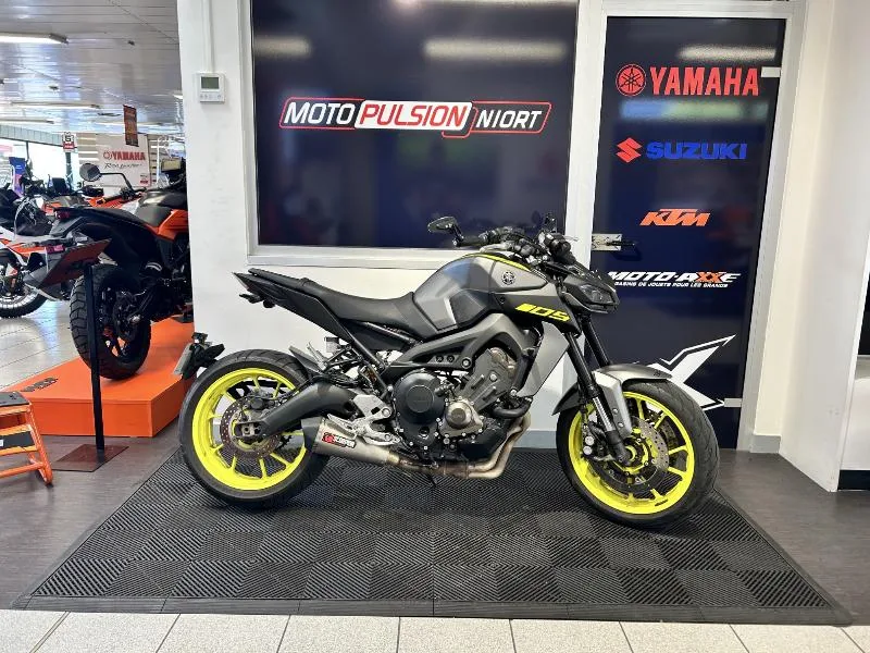 MT09