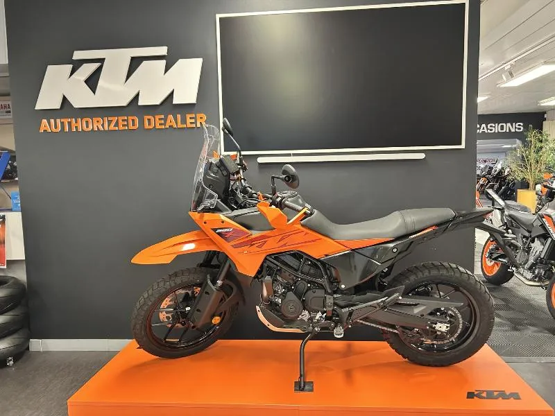390 ADVENTURE X