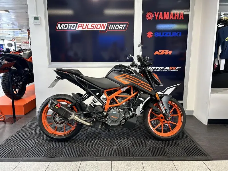 125 DUKE ABS