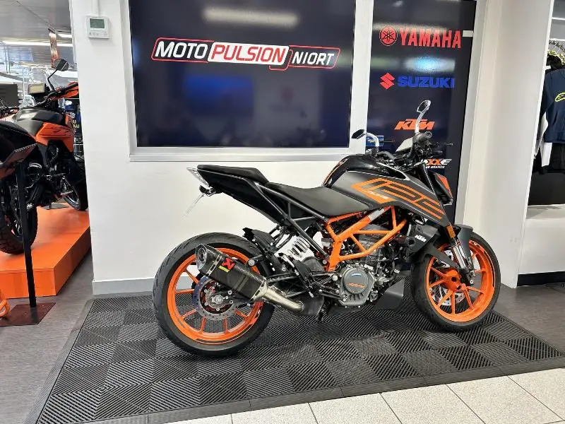 125 DUKE ABS