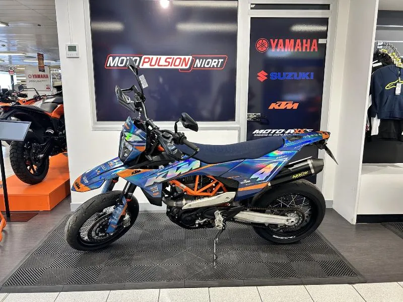 690 SMC R