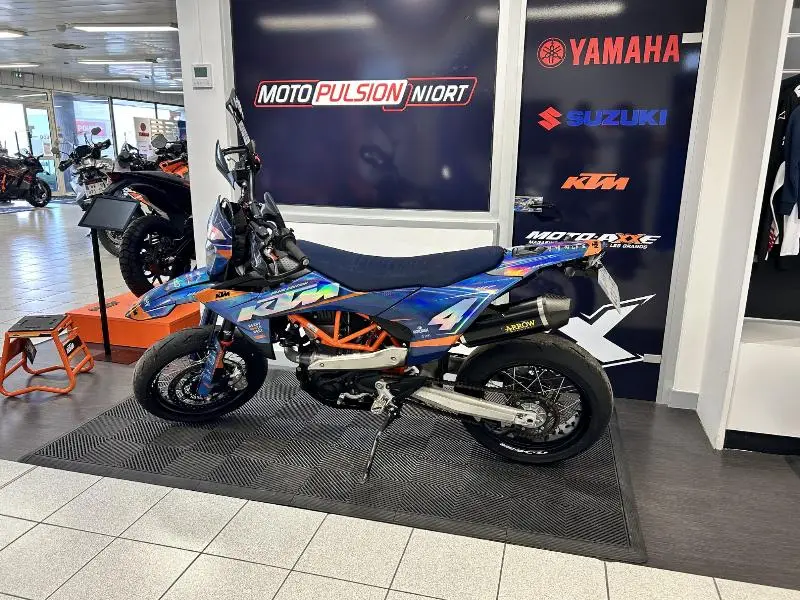 690 SMC R