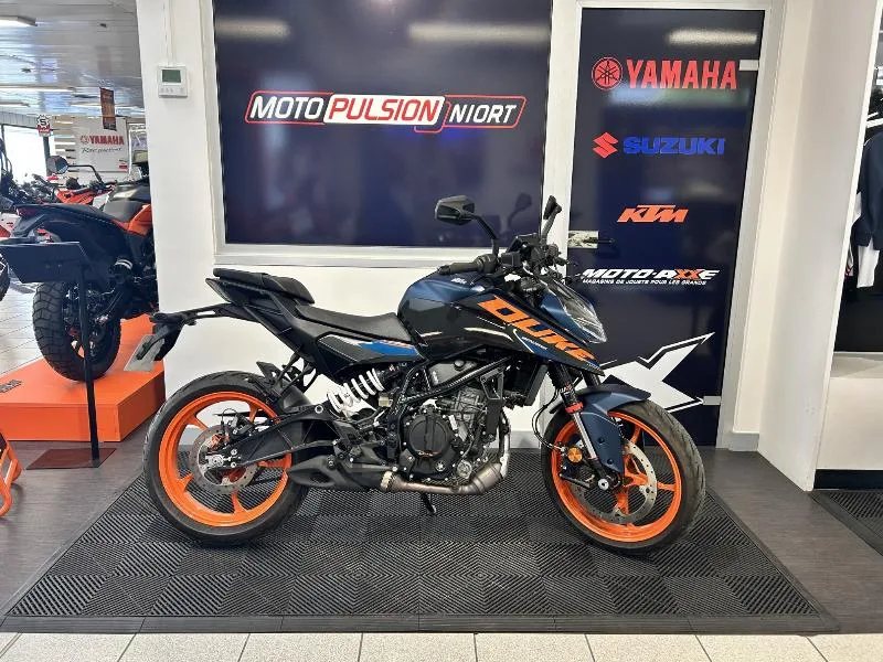 125 DUKE ABS
