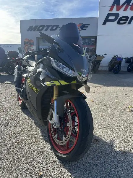 RSV4 1100 R