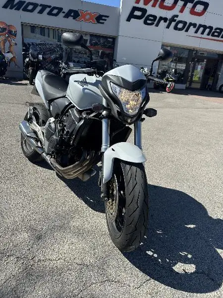 CB 600 F HORNET