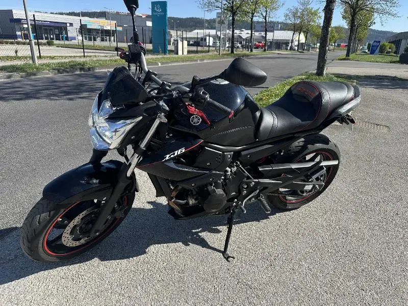 XJ6N