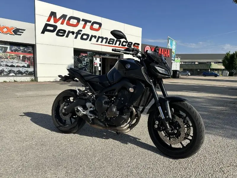 MT09