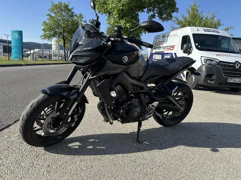 MT09