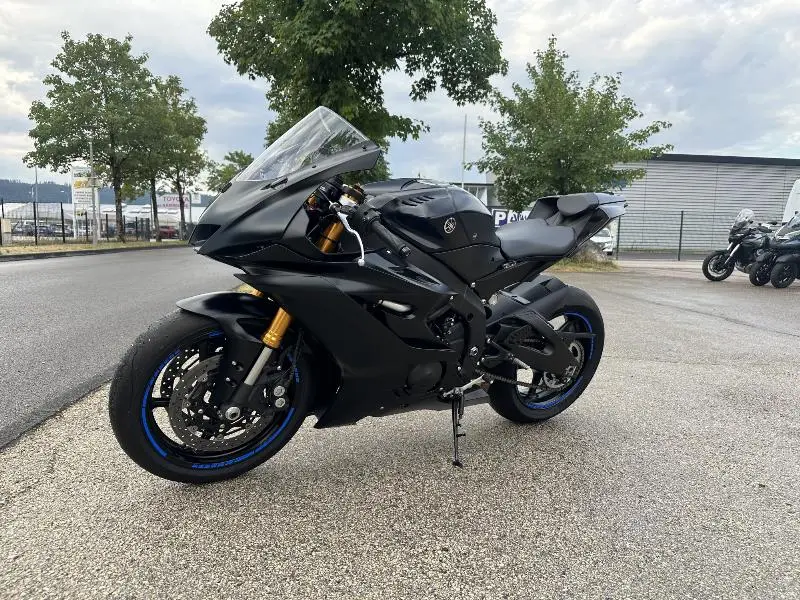 YZFR6 RACE