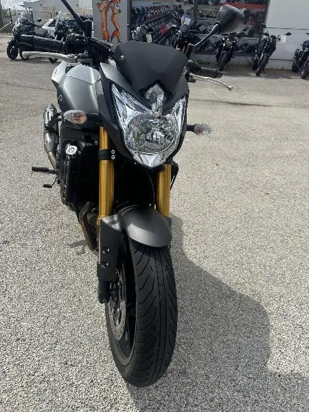 FZ8