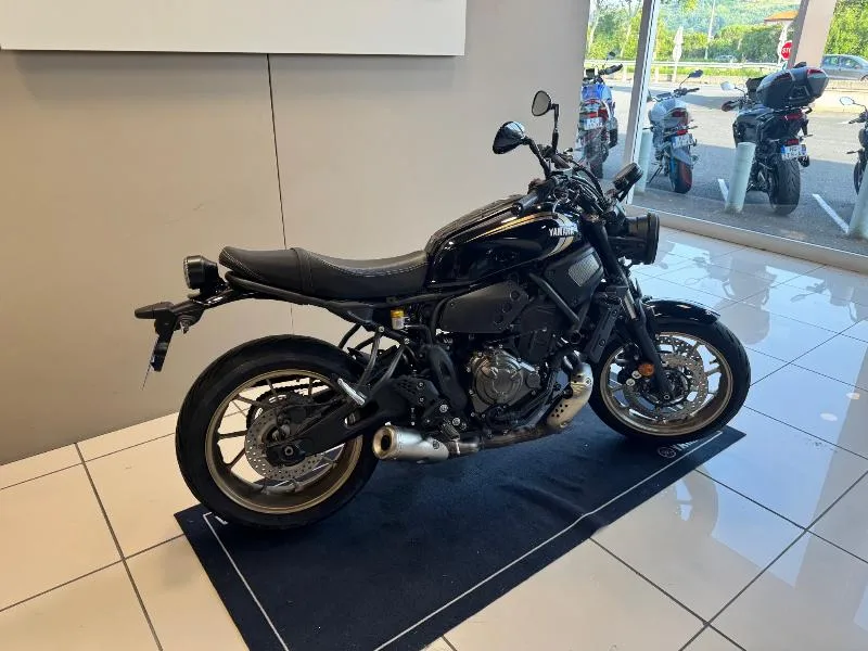 XSR 700 ABS