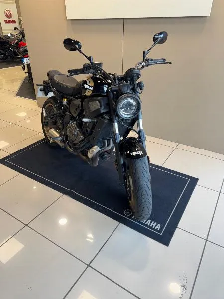 XSR 700 ABS