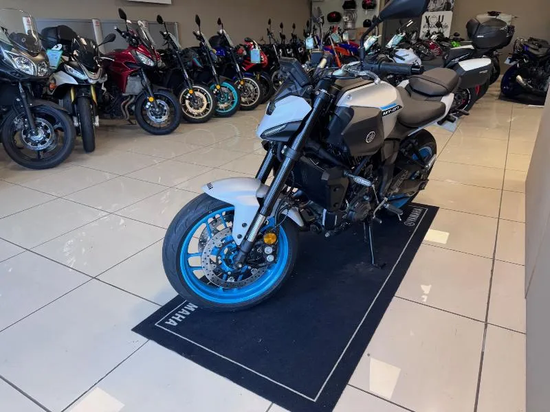 MT07 