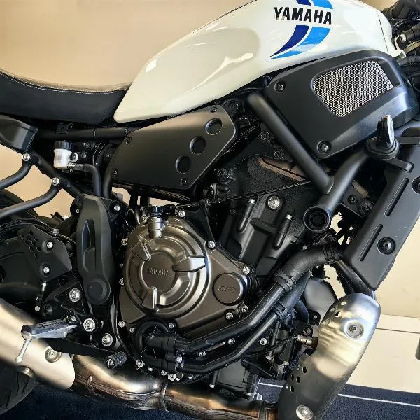 XSR 700