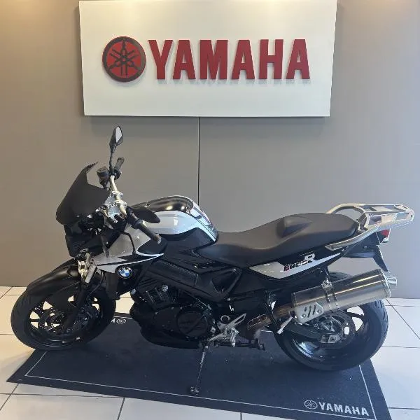 F 800 R