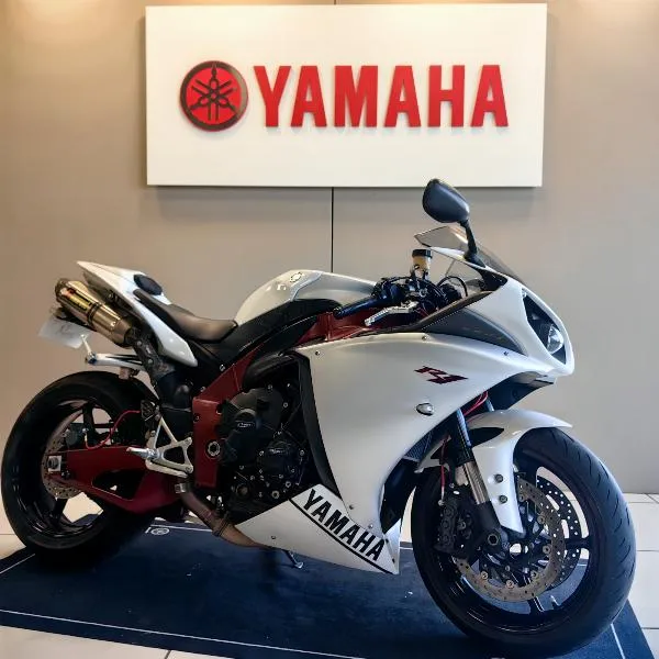 YZF 1000 R1