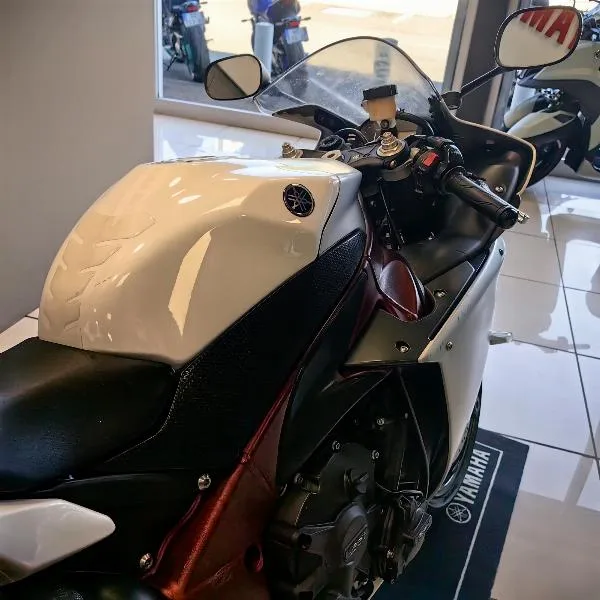 YZF 1000 R1