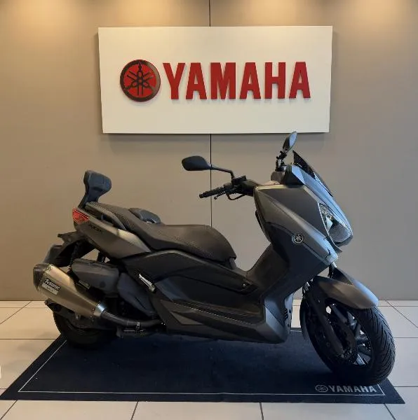 XMAX 400