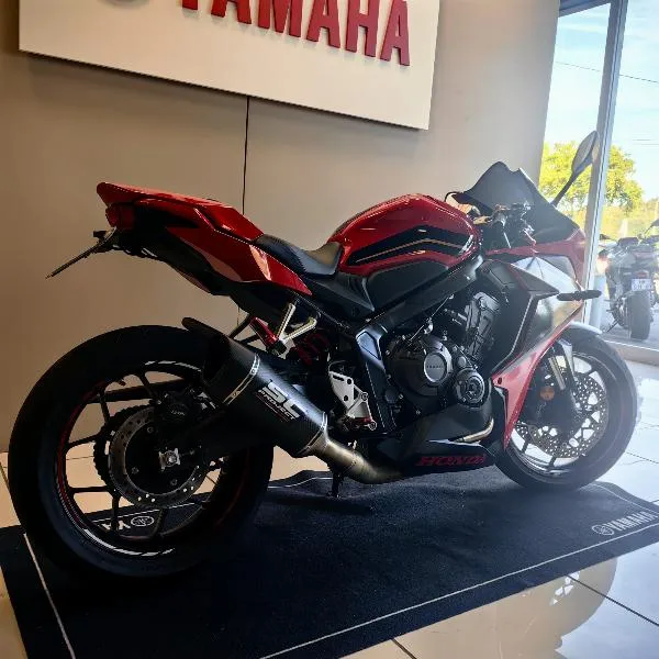 CBR 650  R