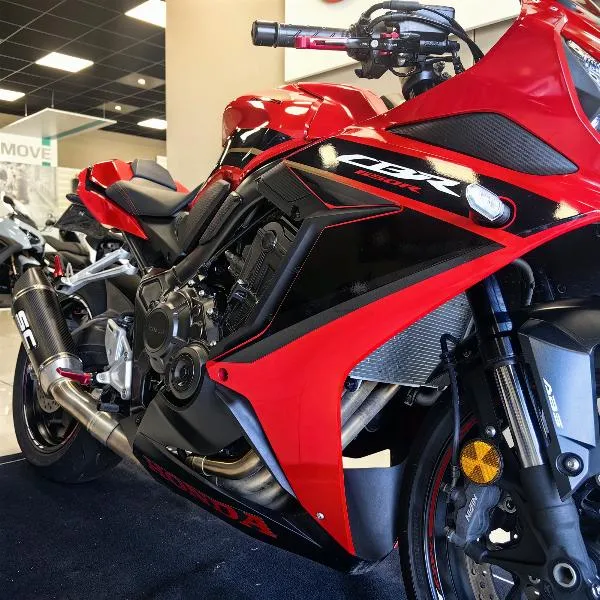 CBR 650  R
