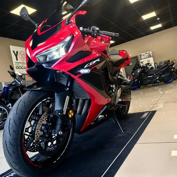 CBR 650  R