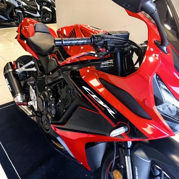 CBR 650  R