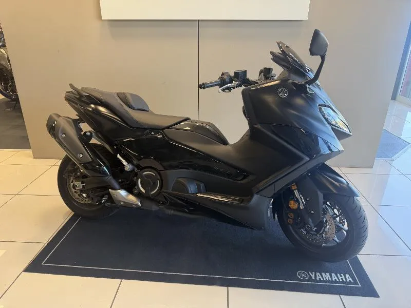 XP TMAX 560 TECH MAX