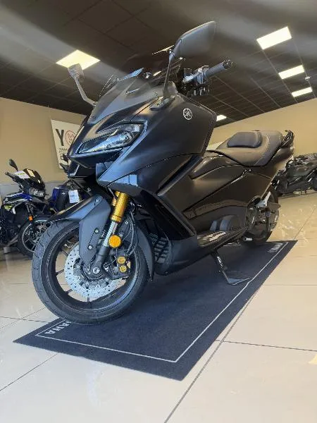 XP TMAX 560 TECH MAX