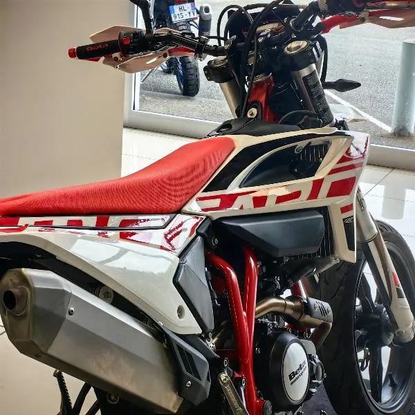 RR 125 LC