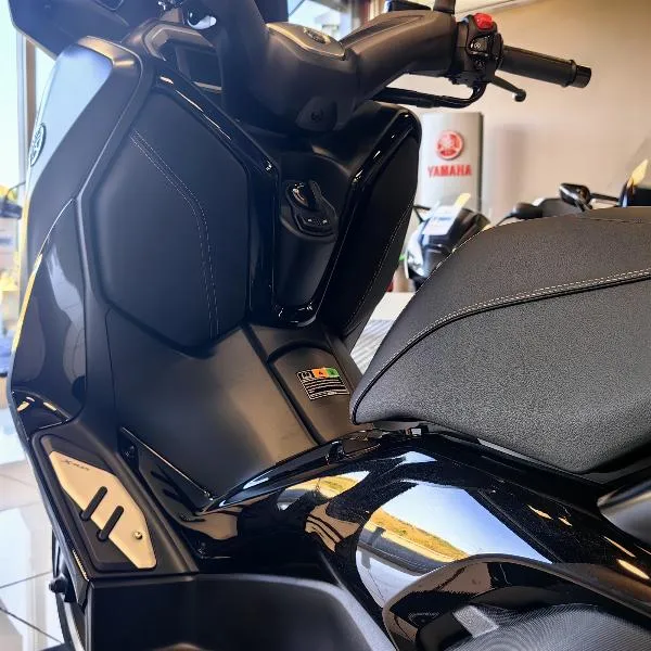 XMAX 125 TECH MAX