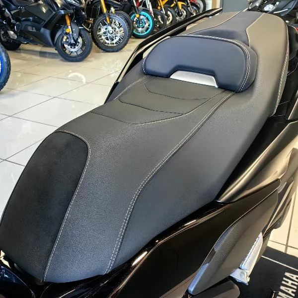 XMAX 125 TECH MAX