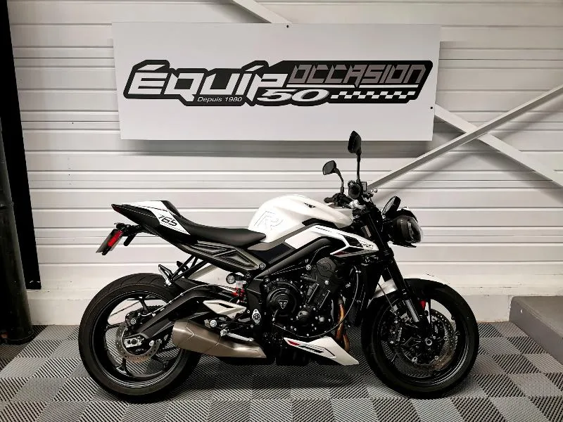 STREET TRIPLE 765 R 2023