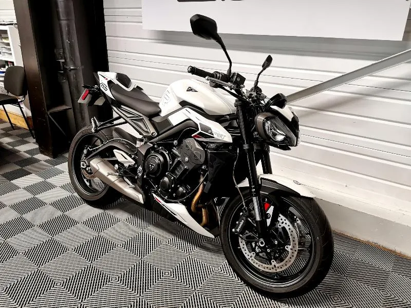STREET TRIPLE 765 R