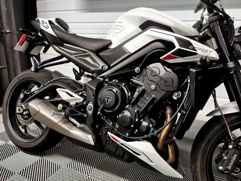 STREET TRIPLE 765 R