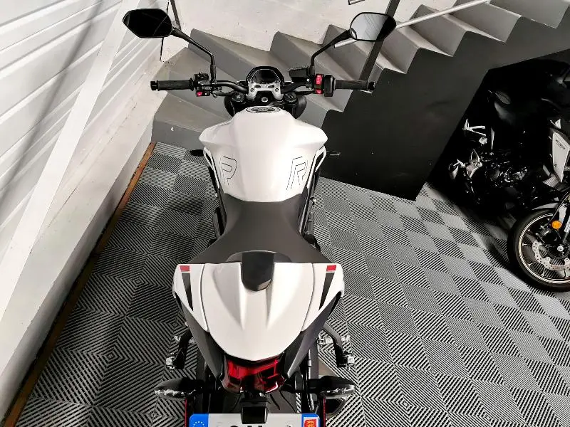 STREET TRIPLE 765 R
