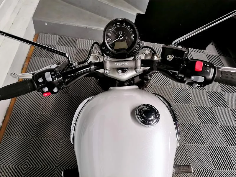 BONNEVILLE SPEEDMASTER 1200