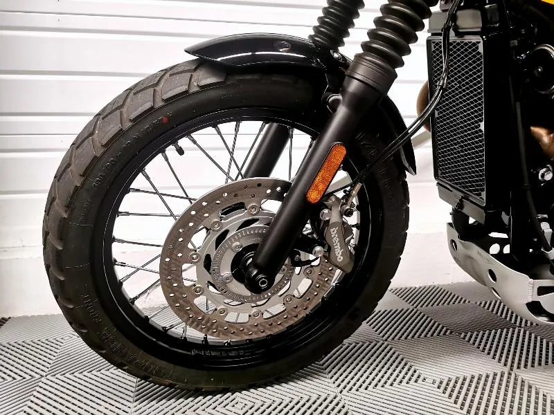 SCRAMBLER 900