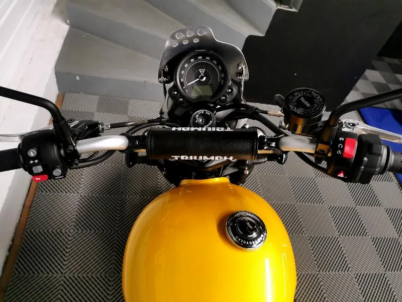 SCRAMBLER 900
