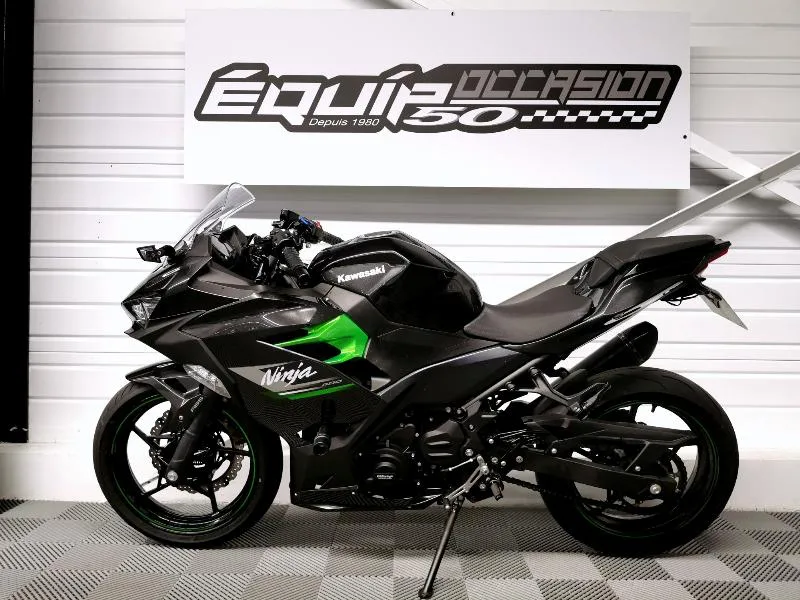 NINJA 400