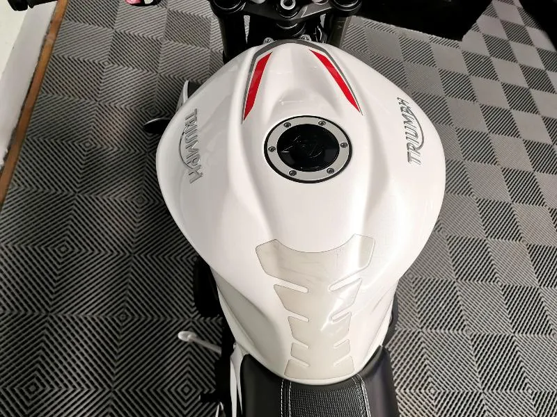 STREET TRIPLE 765 RS