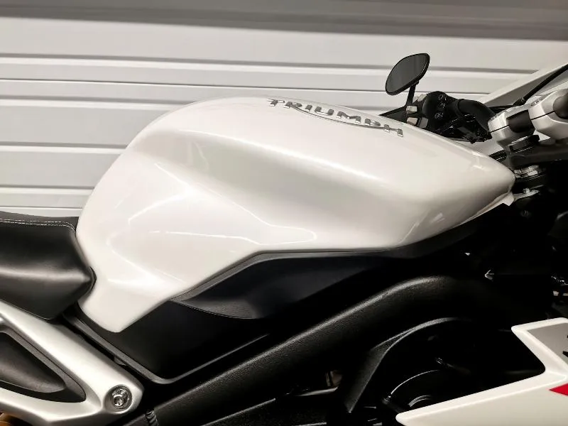 STREET TRIPLE 765 RS