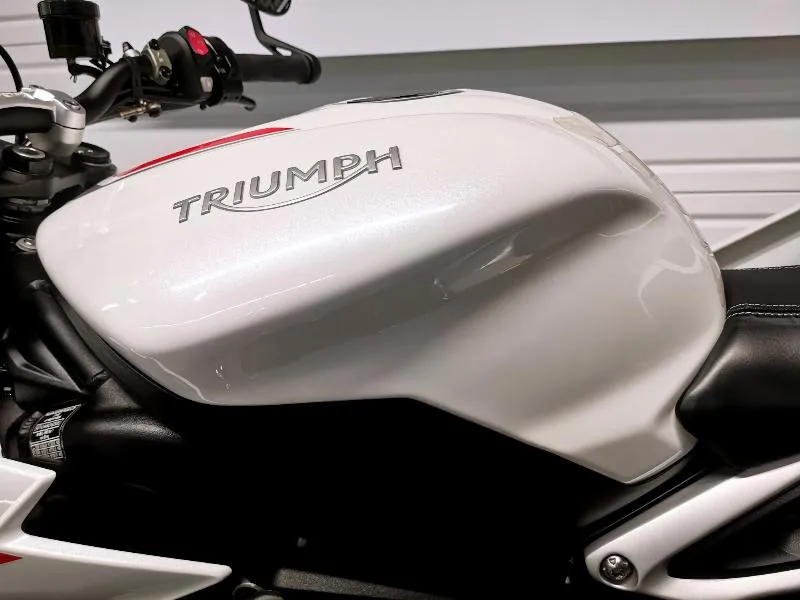 STREET TRIPLE 765 RS