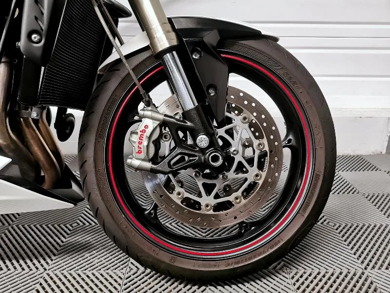 STREET TRIPLE 765 RS