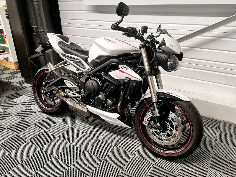 STREET TRIPLE 765 RS