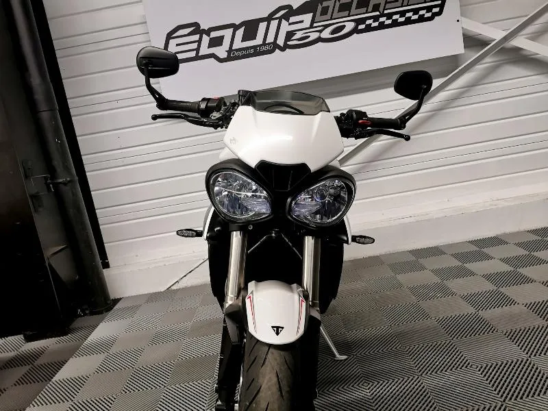 STREET TRIPLE 765 RS