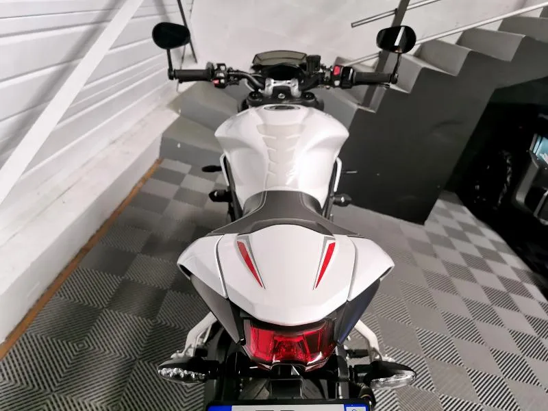 STREET TRIPLE 765 RS